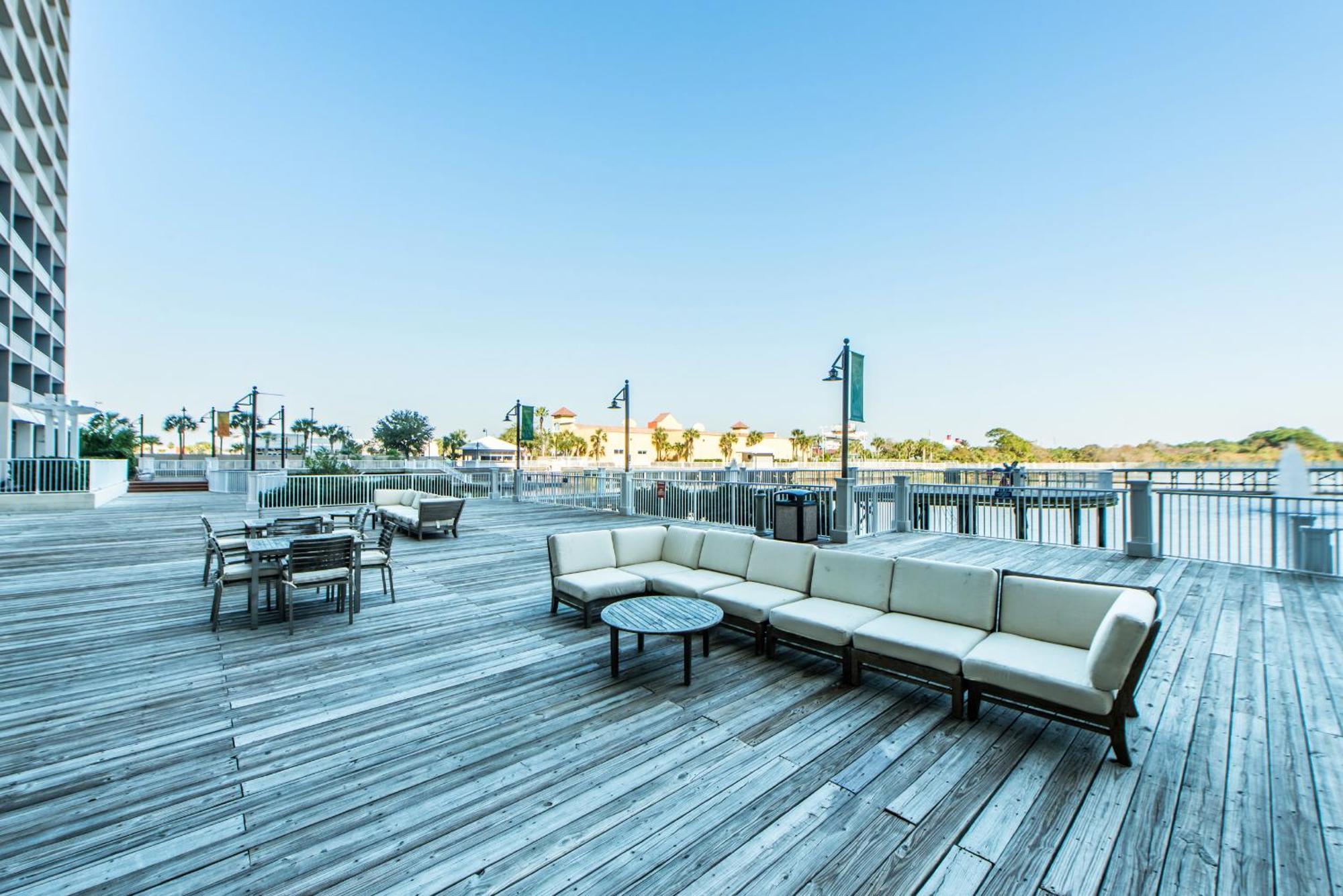 Holiday home Laketown Wharf 801 By Emerald Coast Retreats *