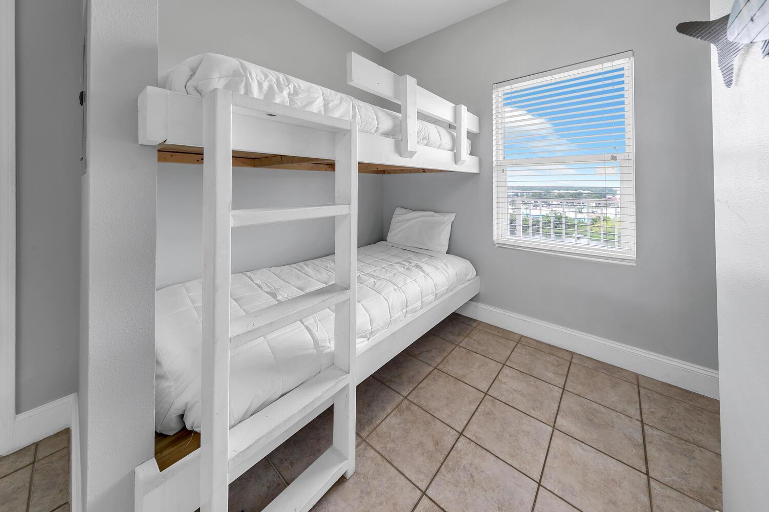 Laketown Wharf 801 By Emerald Coast Retreats Holiday home